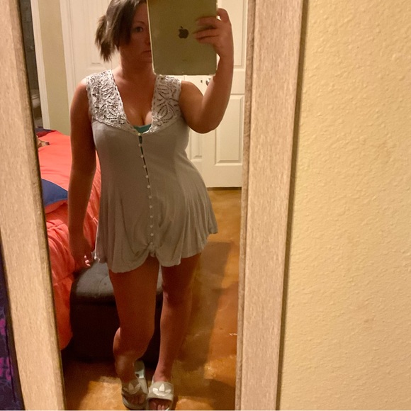 NEW LISTING ‼️FREE PEOPLE Tunic - Picture 5 of 8